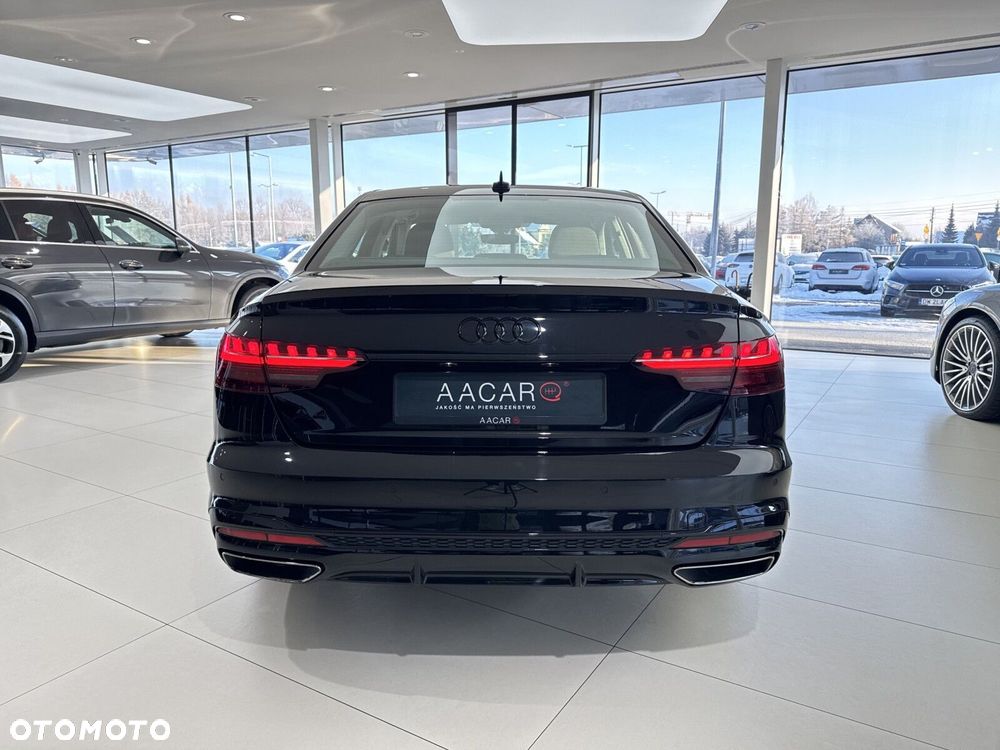 Audi A4 Limousine - 4