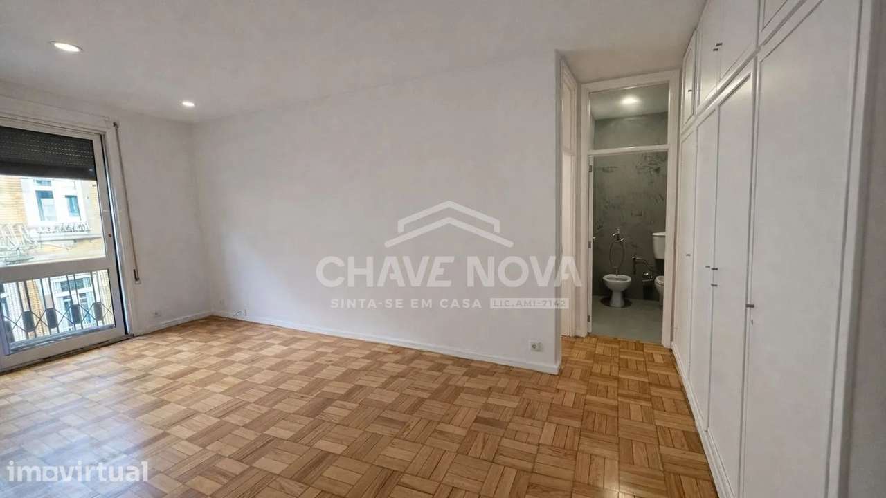 T1 Renovado c/ Varanda em Paranhos - Grande imagem: 3/7