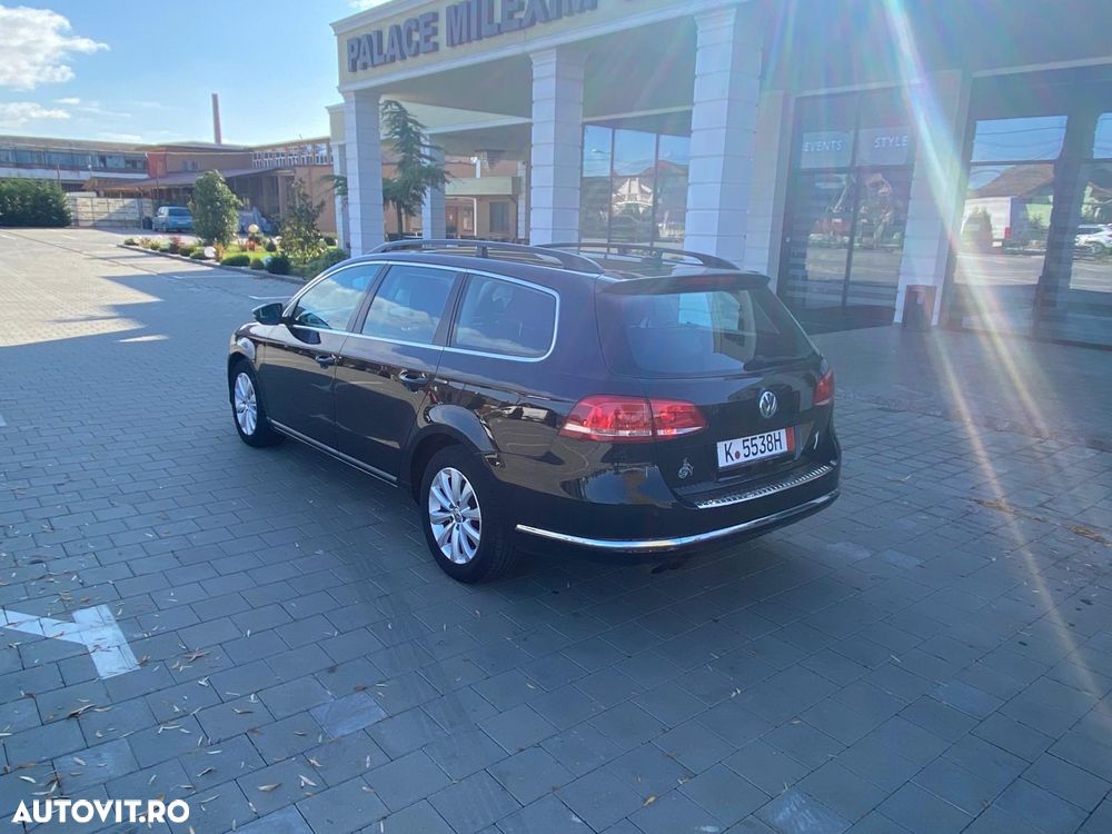 Volkswagen Passat Variant 2.0 Blue TDI SCR Comfortline - 12