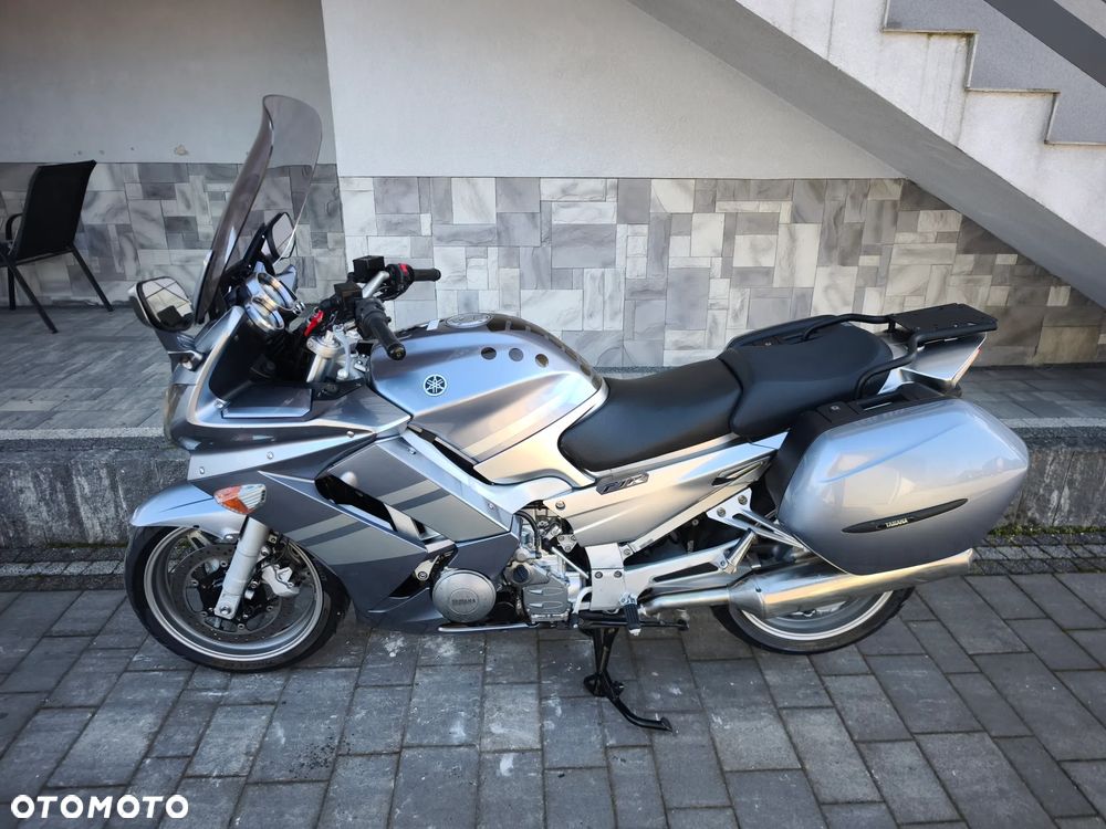 Yamaha FJR - 18