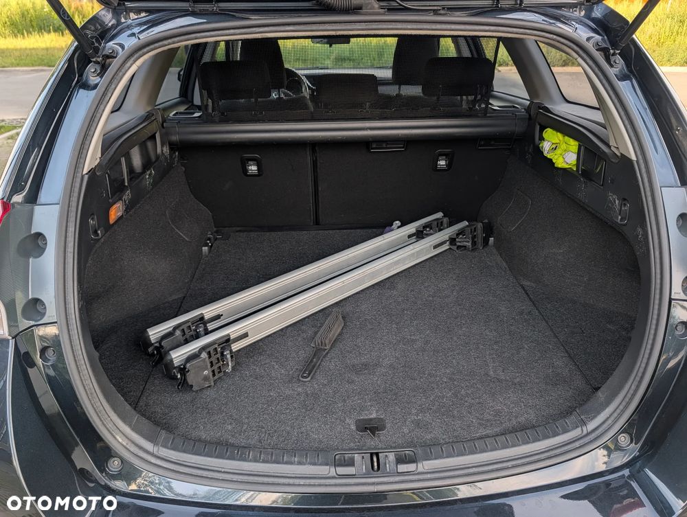 Toyota Auris 1.6 Premium - 12