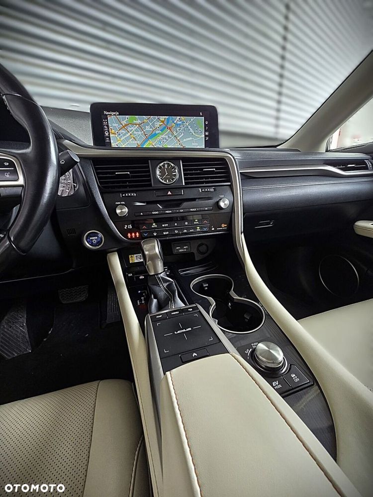 Lexus RX - 23