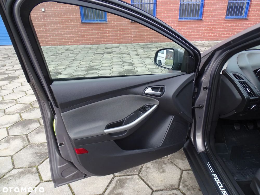 Ford Focus 1.6 TDCi Titanium ECOnetic - 16