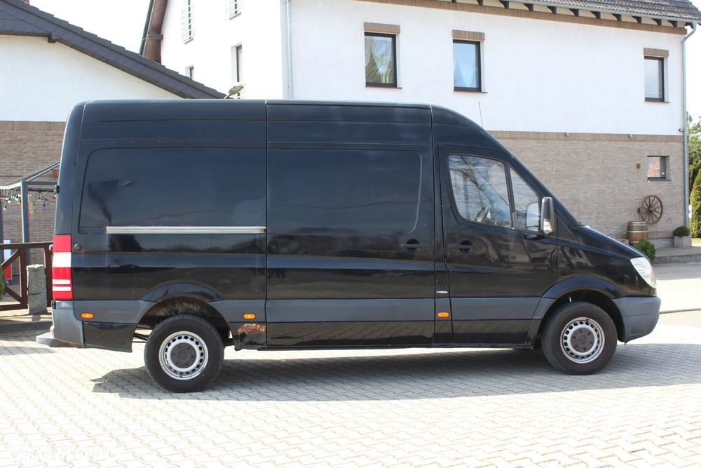 Mercedes-Benz Sprinter - 4