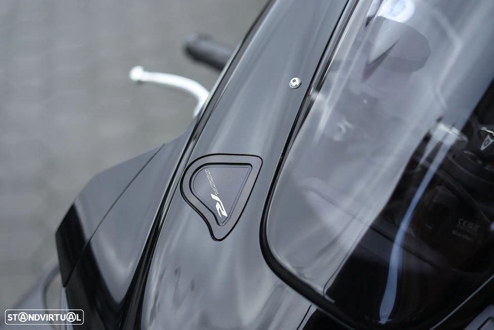 Yamaha YZF R1 Preta Akrapovic - 5