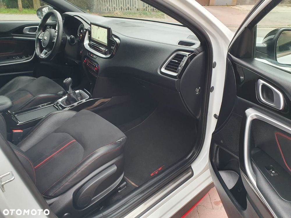 Kia ProCeed 1.6 T-GDI GT - 12