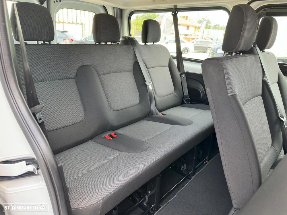 Renault Trafic - 12