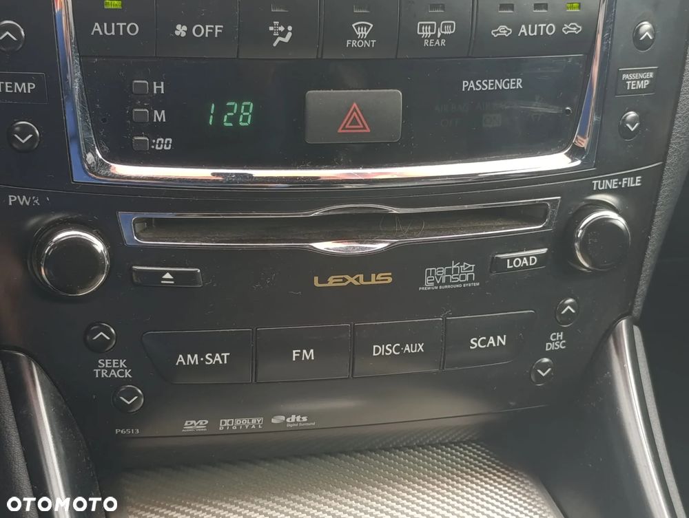 Lexus IS F Sport - 21