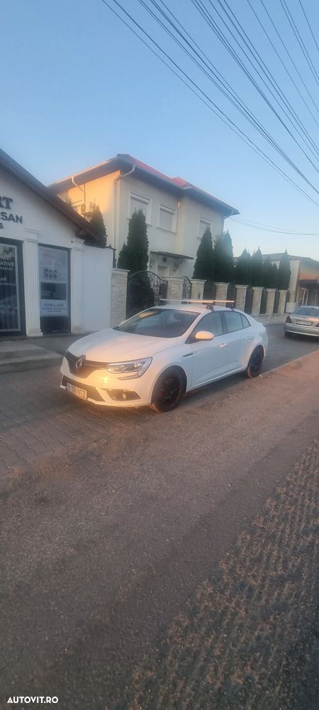 Renault Megane TCe 140 GPF Life - 3