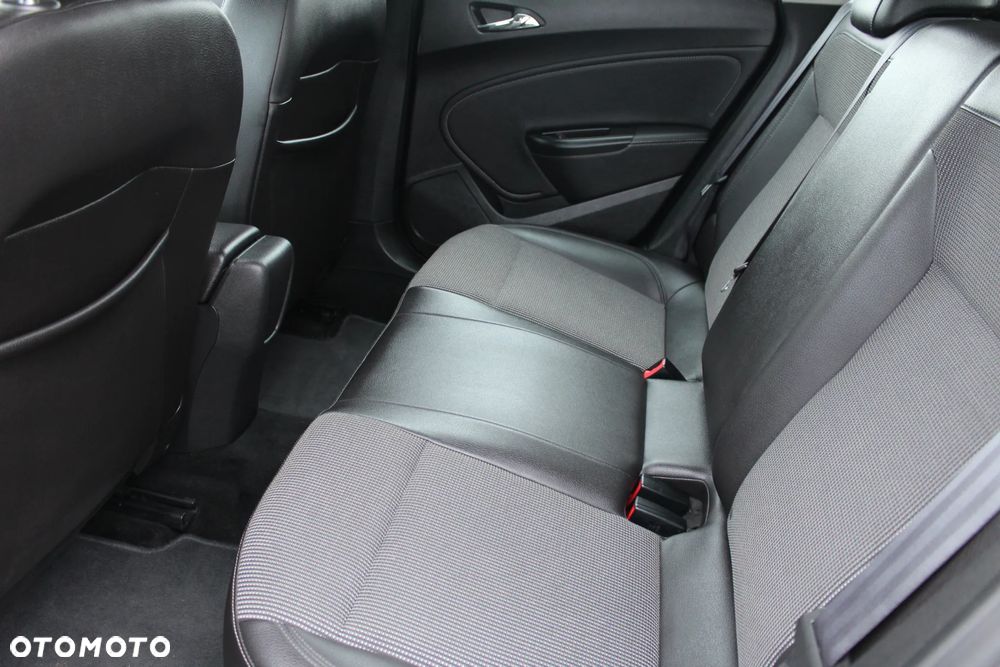 Opel Astra 1.4 T Cosmo S&S - 10