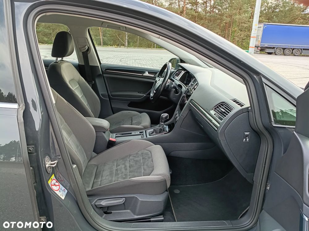 Volkswagen Golf 2.0 TDI SCR DSG R-Line - 10