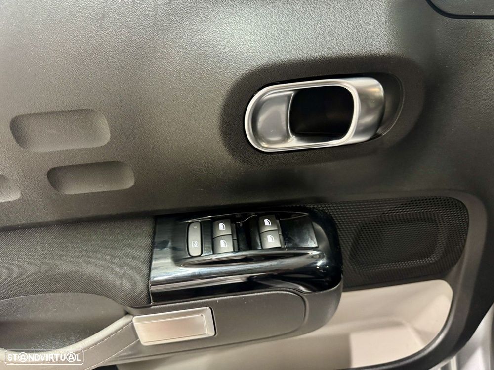 Citroën C3 1.2 PureTech C-Series - 12