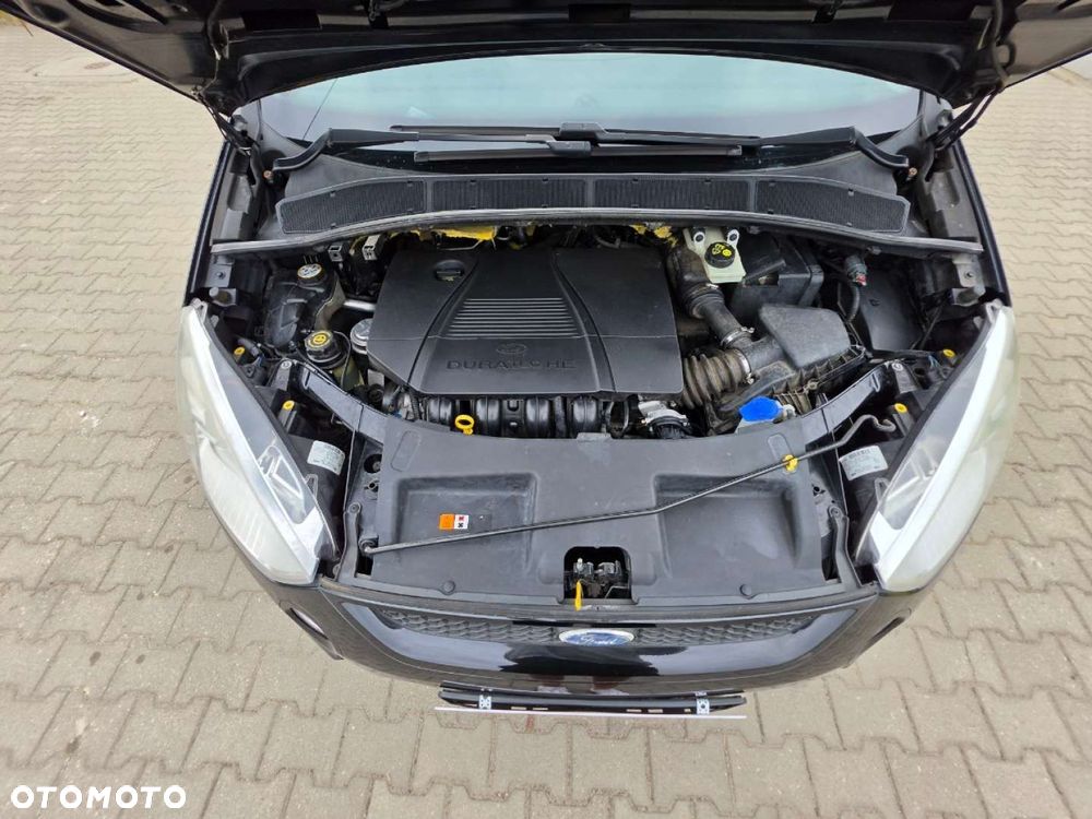 Ford S-Max - 13
