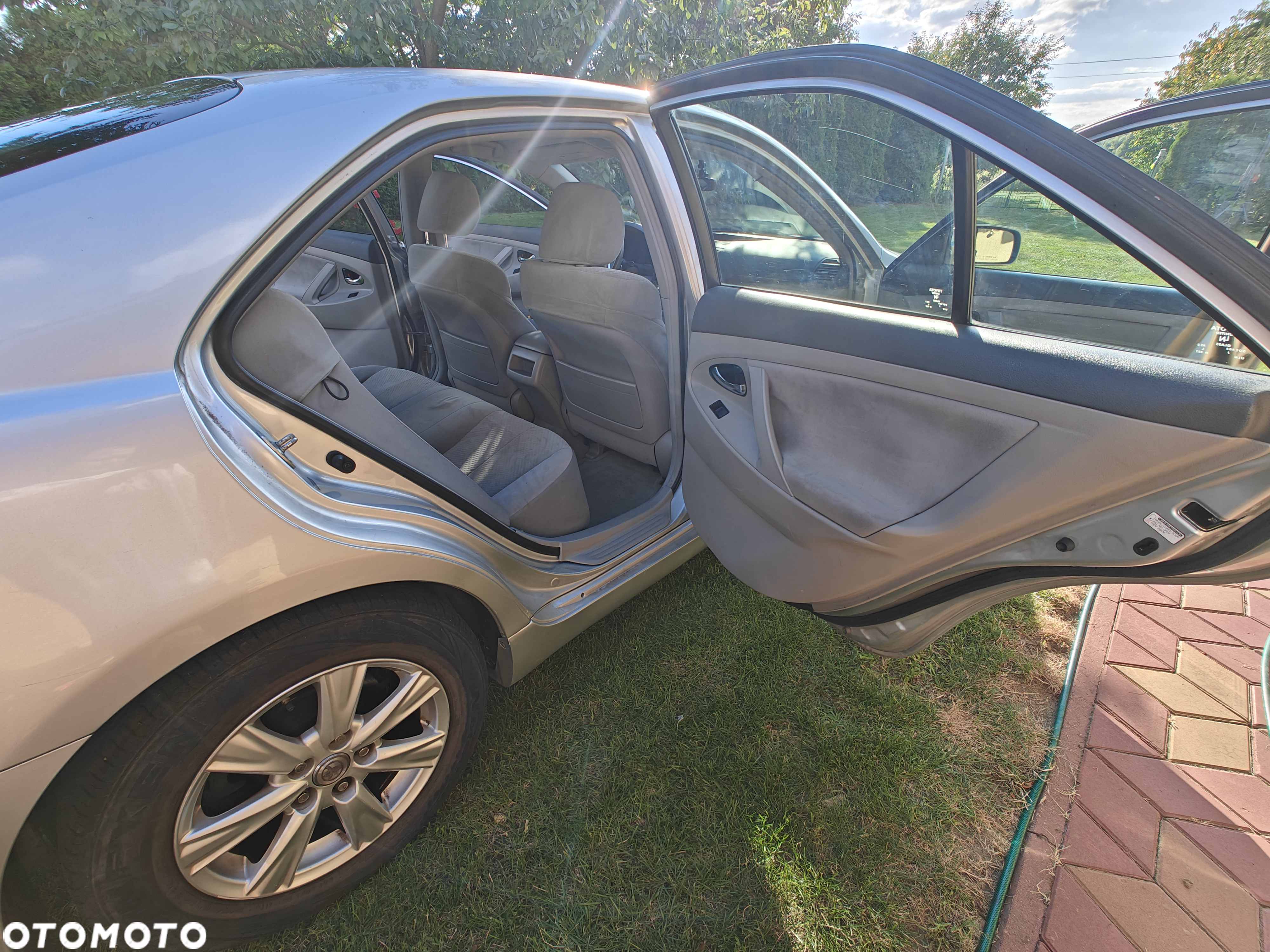 Toyota Camry 2.4 SE - 9