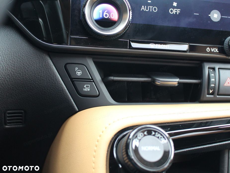 Lexus NX - 8