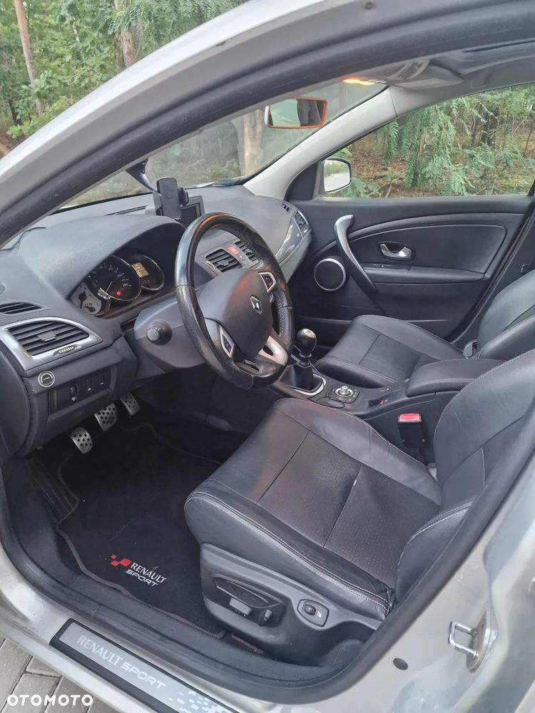 Renault Megane Grandtour TCe 180 GT - 16