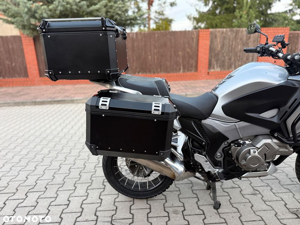 Honda VFR - 9