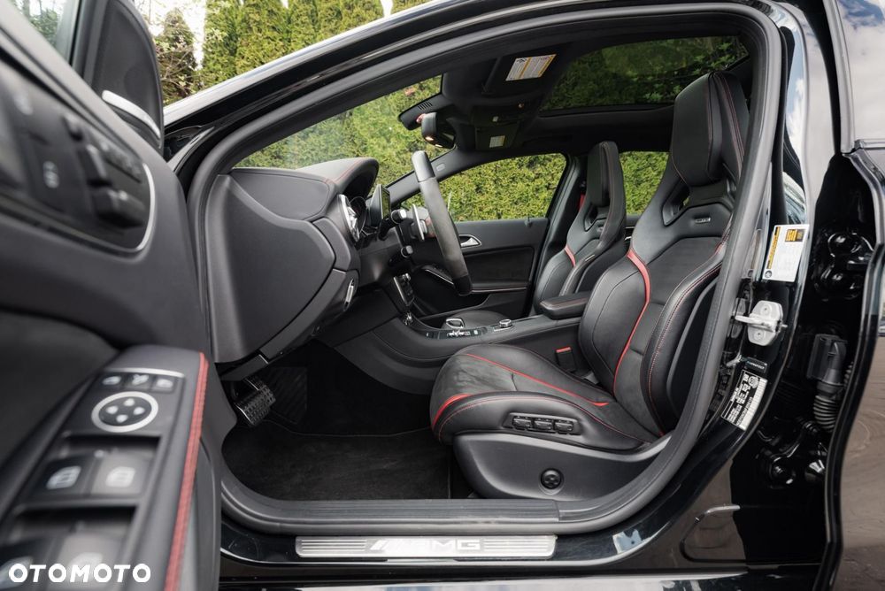 Mercedes-Benz GLA 45 AMG 4-Matic Edition 1 - 15
