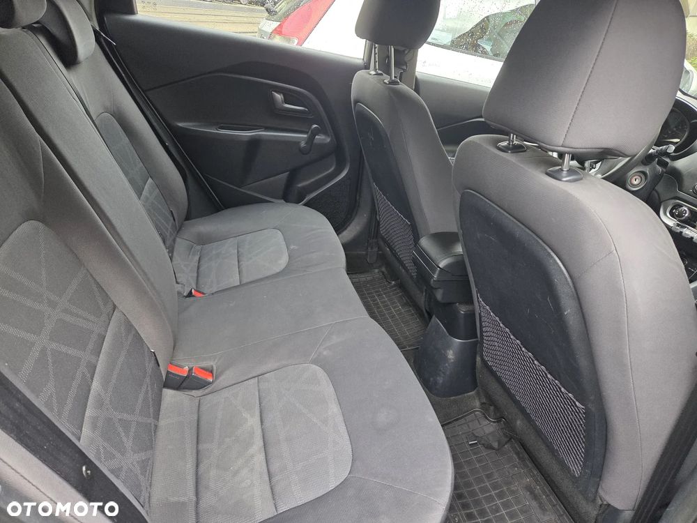 Kia Rio 1.2 L - 7