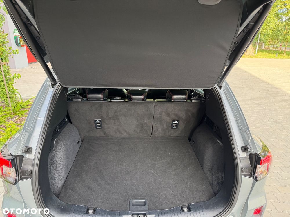 Ford Kuga 2.5 Duratec FHEV 4x4 ST-LINE X - 24