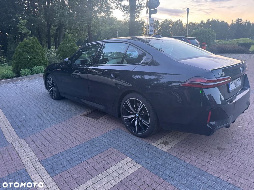 BMW Seria 5 520d xDrive mHEV M Sport - 3