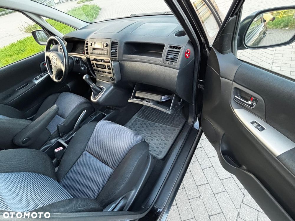 Toyota Corolla Verso 2.0 D-4D Sol - 12