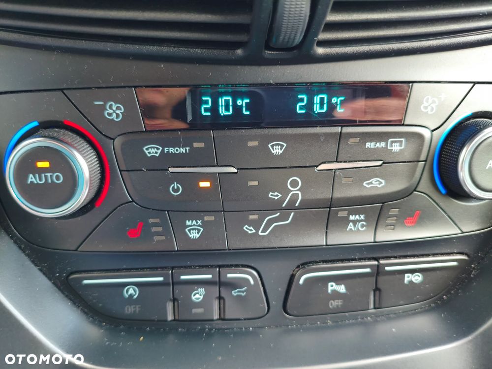 Ford Kuga 2.0 TDCi AWD ST-Line - 24