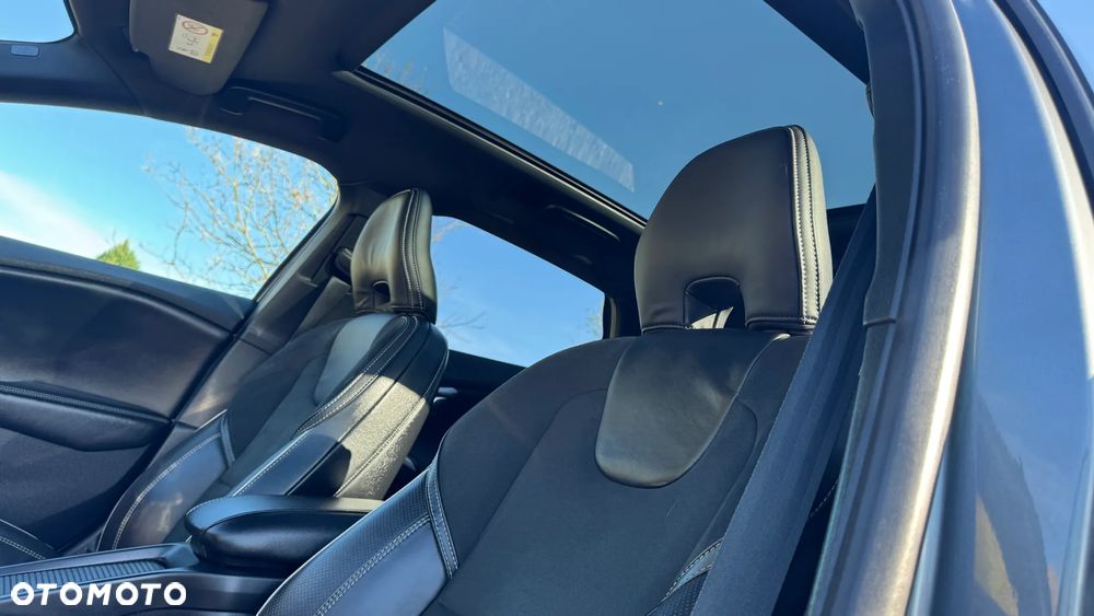 Volvo V40 D3 Geartronic RDesign - 17