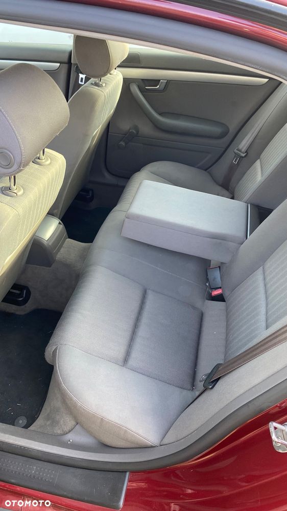 Audi A4 Limousine - 9