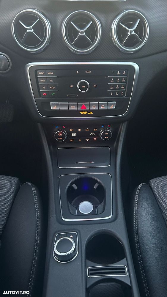 Mercedes-Benz GLA - 9