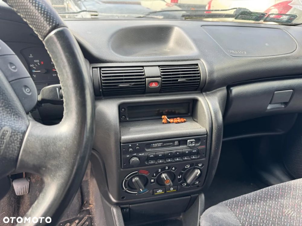 Opel Astra 1997 poj. 1.6 benzyna 75 KM - NA CZĘŚCI - 8