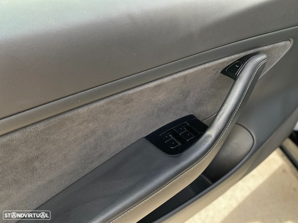 Tesla Model 3 Long Range AWD Dual Motor - 17