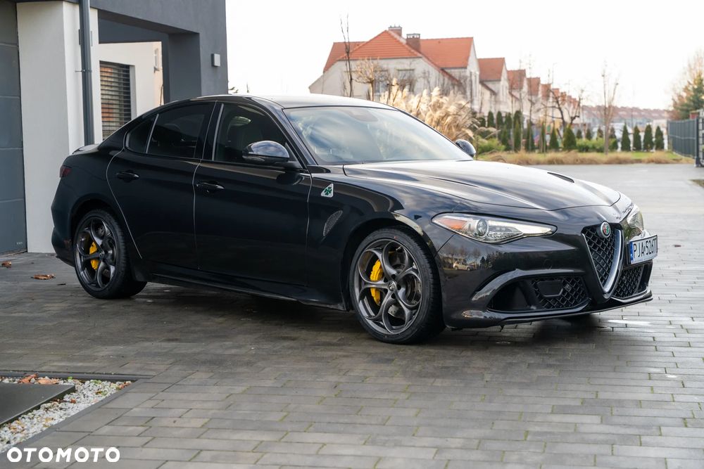Alfa Romeo Giulia 2.9 V6 Bi-Turbo AT8 Quadrifoglio - 2
