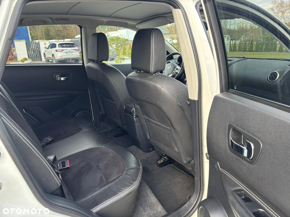 Volvo V40 D3 Geartronic RDesign - 15