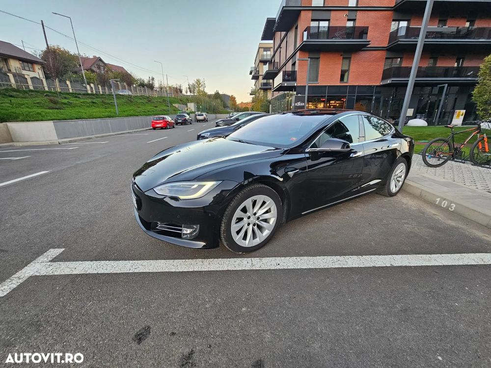 Tesla Model S - 2
