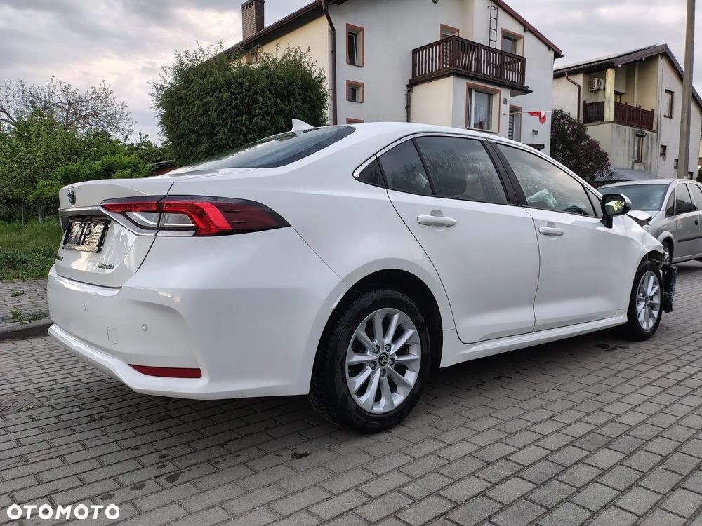 Toyota Corolla - 12
