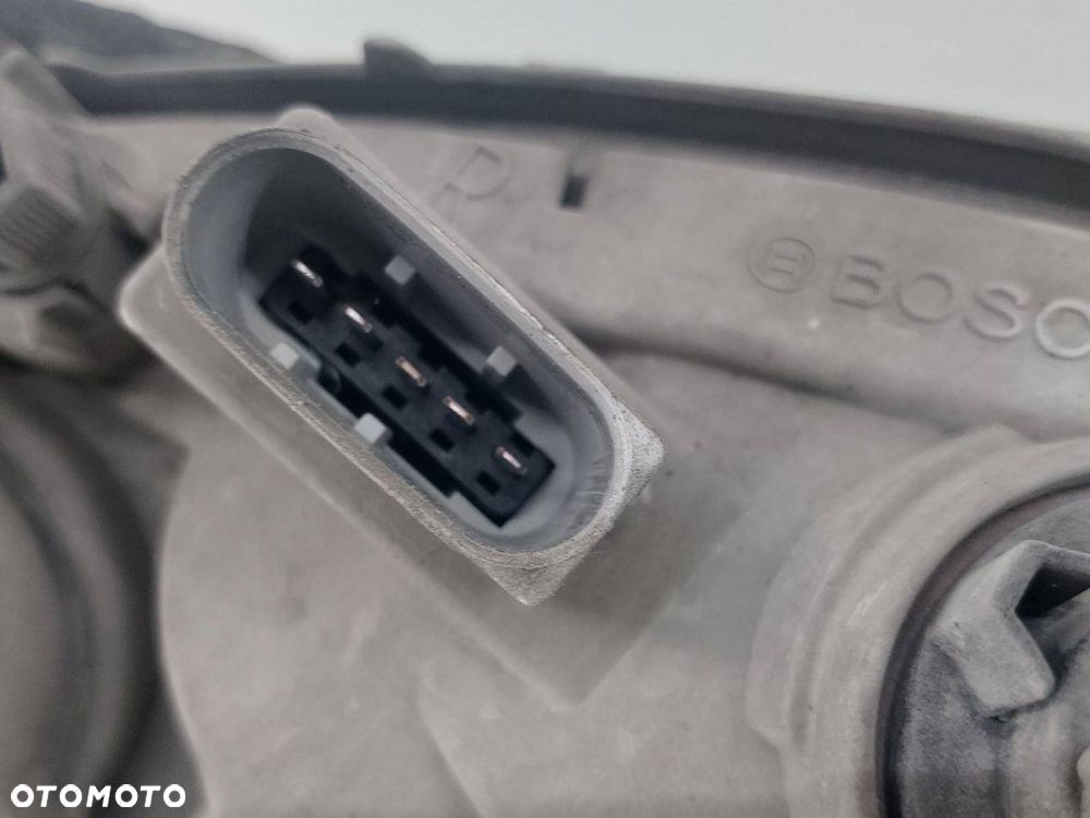 LAMPA PRZÓD PRAWA MERCEDES-BENZ VANEO 0301189202  A4148200161 - 4