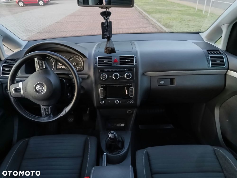Volkswagen Touran 2.0 TDI DPF Highline - 13
