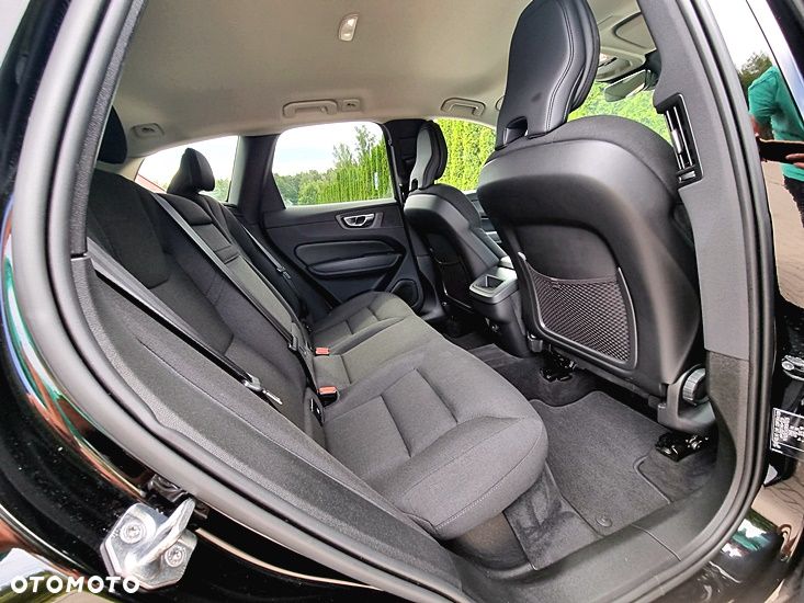 Volvo XC 60 B4 D Geartronic Momentum Pro - 16