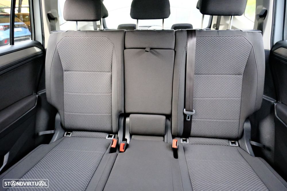 VW Tiguan Allspace 2.0 TDI Confortline DSG - 9