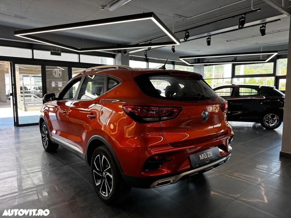 MG ZS - 5
