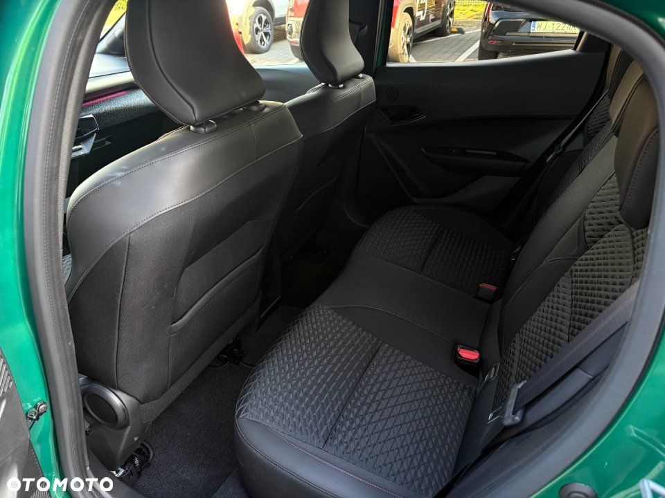 Renault Clio - 24