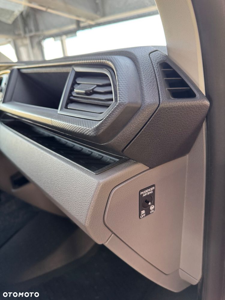 Volkswagen Transporter - 29