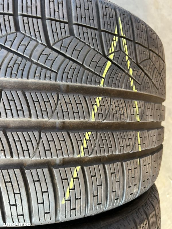 vând 2 anvelope 305/30/20 Pirelli de iarnă ca noi - 2