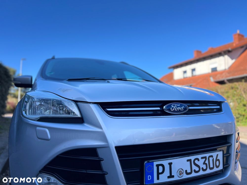 Ford Kuga 2.0 TDCi 2x4 Titanium - 13