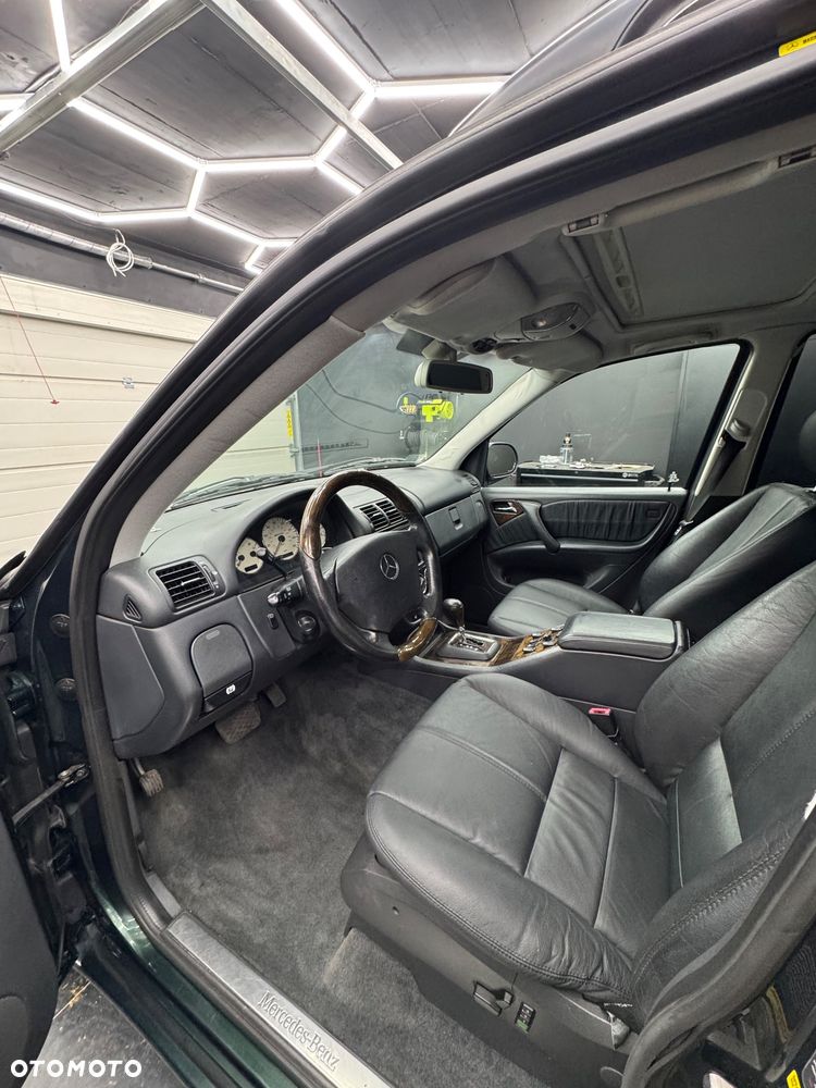Mercedes-Benz ML 55 AMG - 6