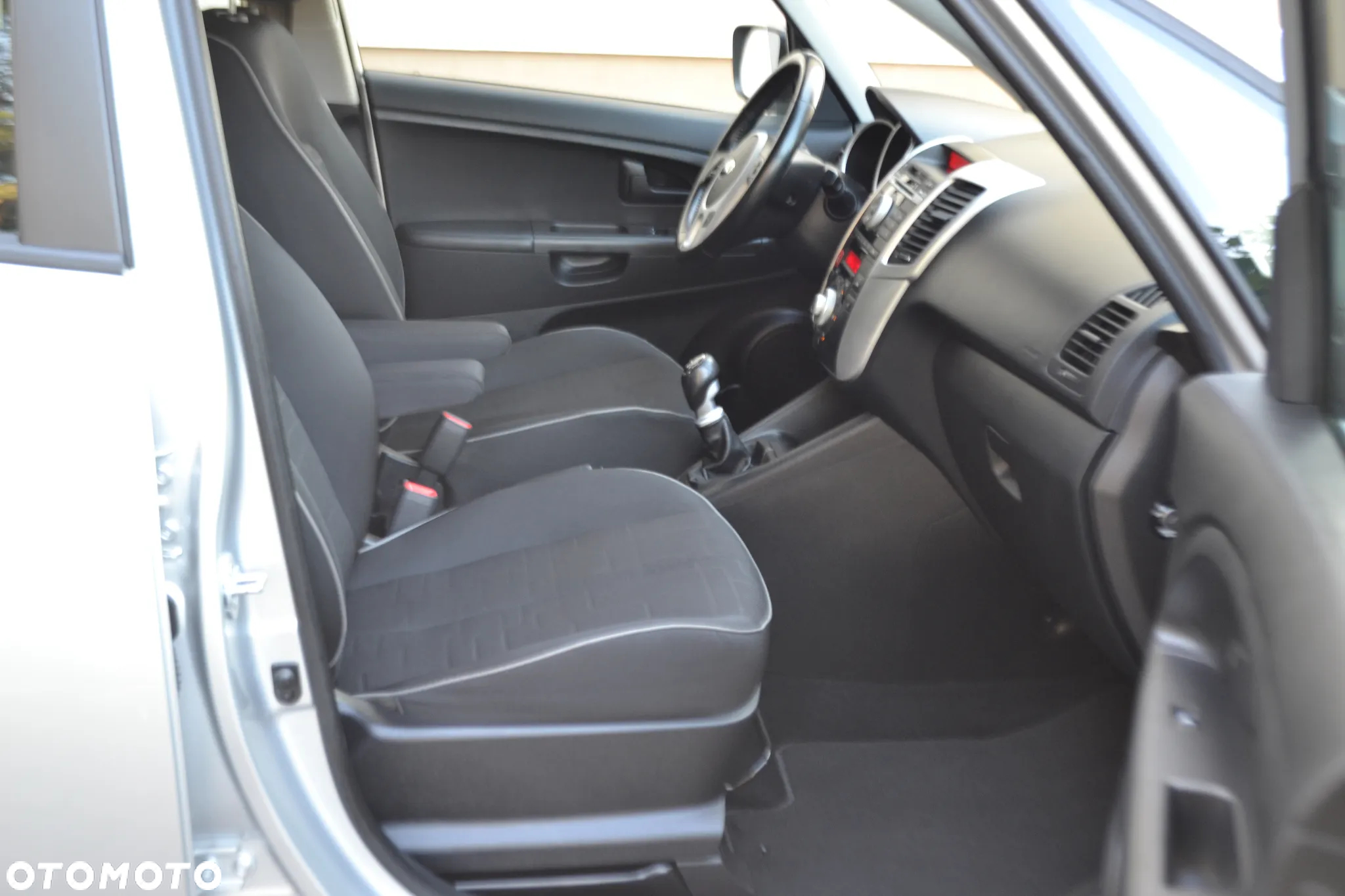 Kia Venga 1.6 CRDi 128 Fifa World Cup Edition - 20