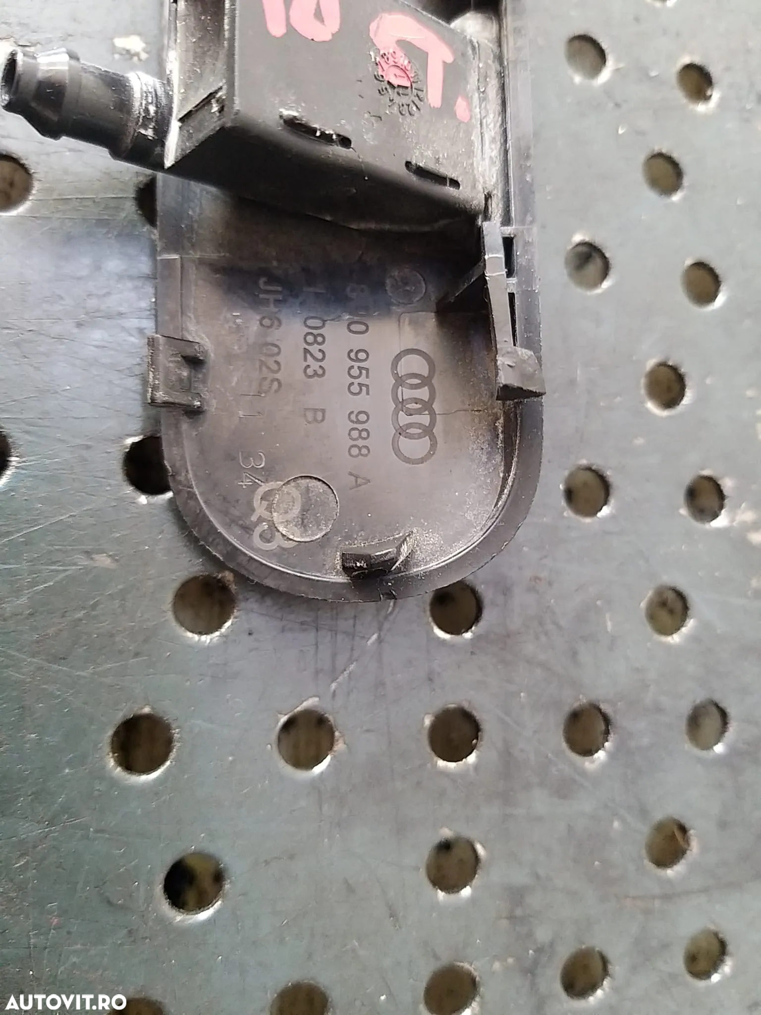 Duza spalator parbriz dreapta audi q3 8u 8u0955988a - 2