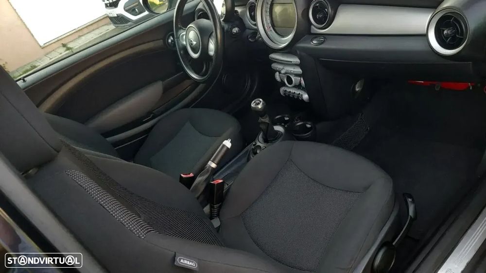 MINI 3 Portas Cooper D - 11