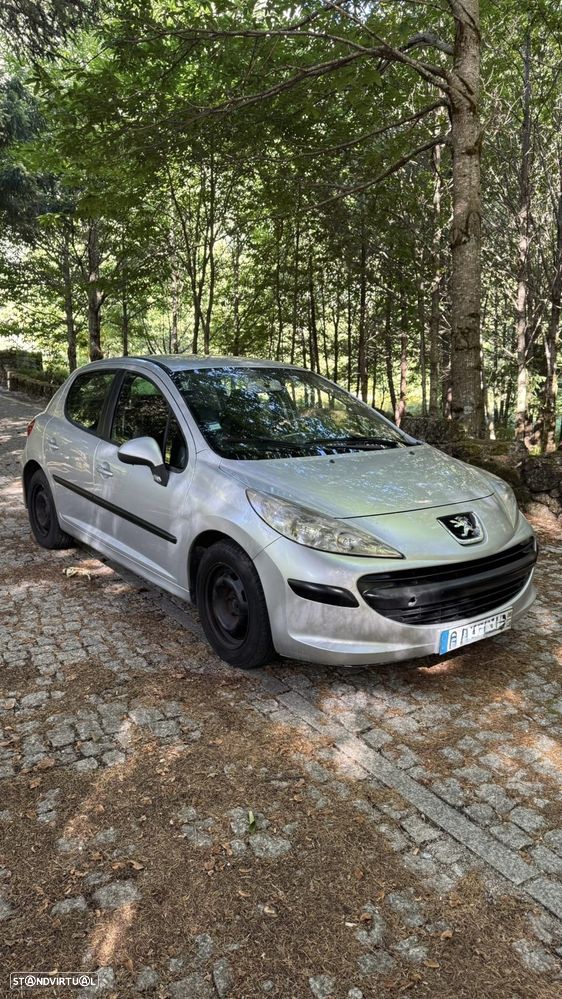 Peugeot 207 - 2